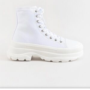 New Women’s Berness Belle Hi-top Canvas Sneakers in White Size 7